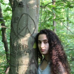 Meet your Posher, Dennise